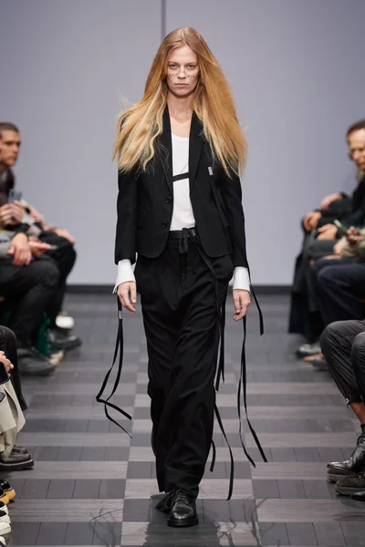 Look 24